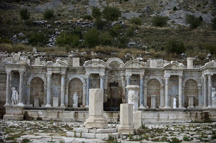 The archaeological site of Sagalassos is located in SW-Turkey, near the present town of Aglasun (Location: Burdur)